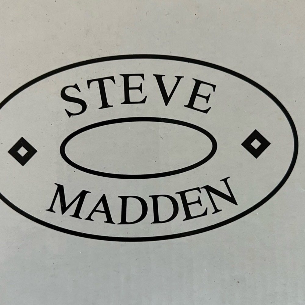 Steve Madden, Harkin shoes